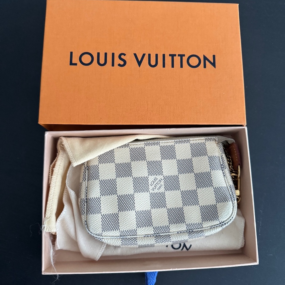 Louis Vuitton Mini Bag in White and Brown Checkered Pattern